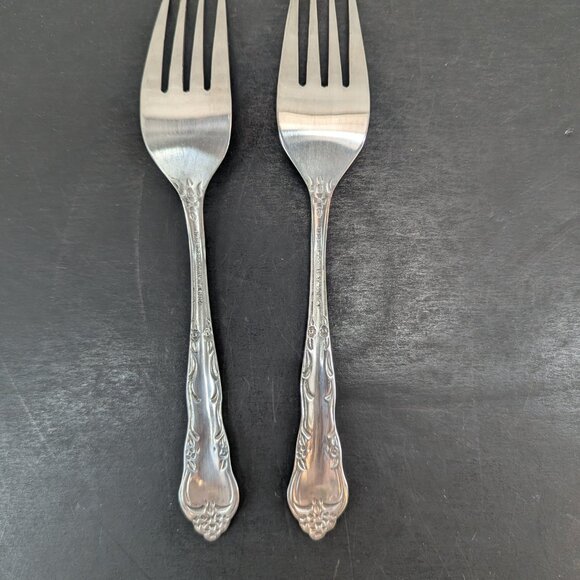 Hanford Forge Stainless Steel Dinner Forks Floral Design Set of 4 - Picture 6 of 11